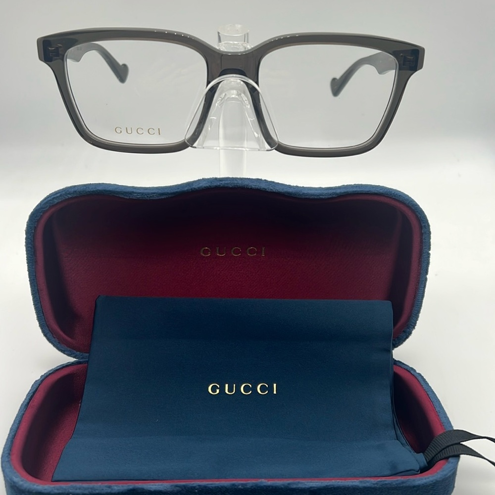 Gucci Eyeglasses with case model GG 0964O